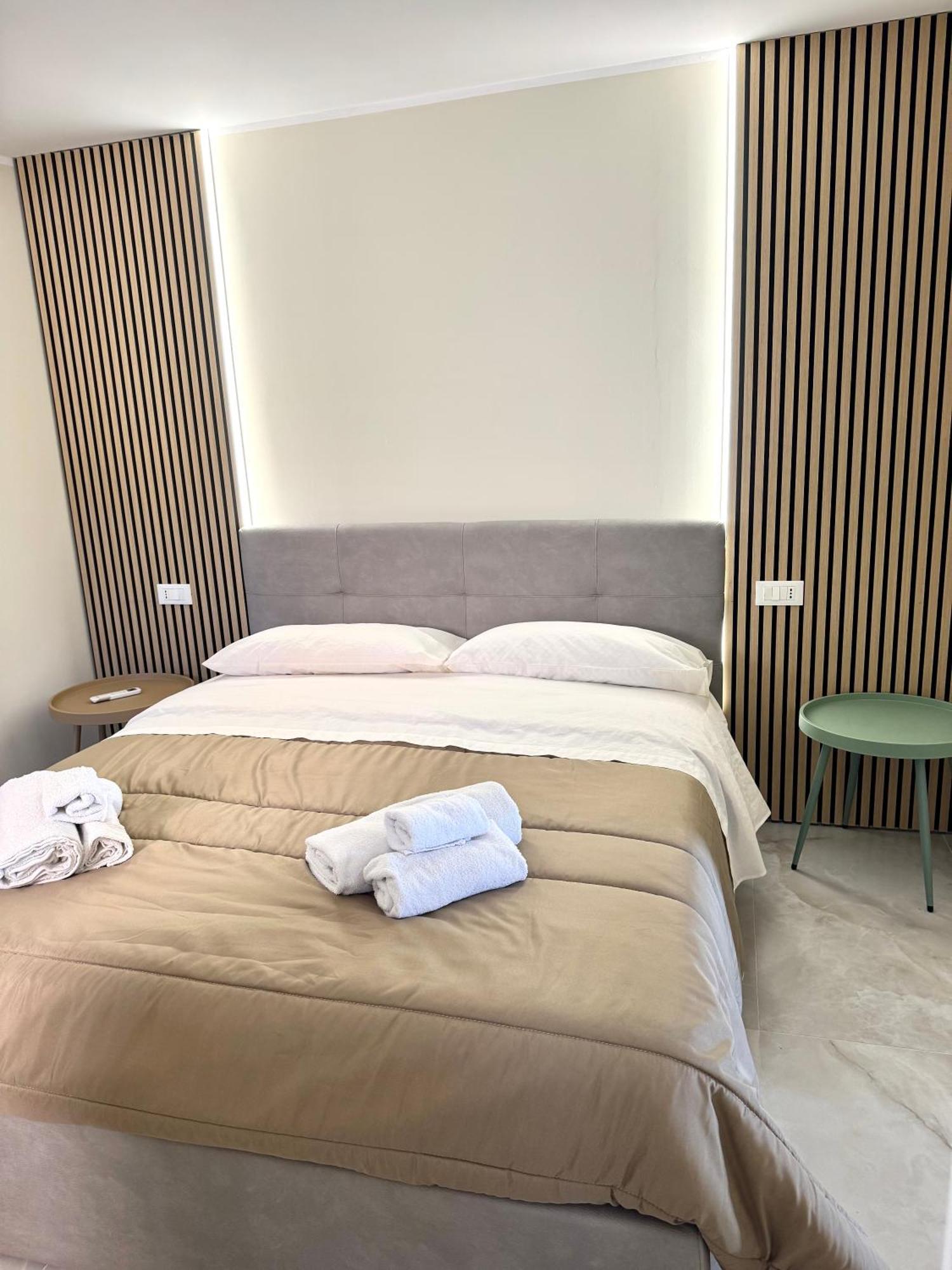 Charm Airport Bed and Breakfast Reggio di Calabria Exteriör bild