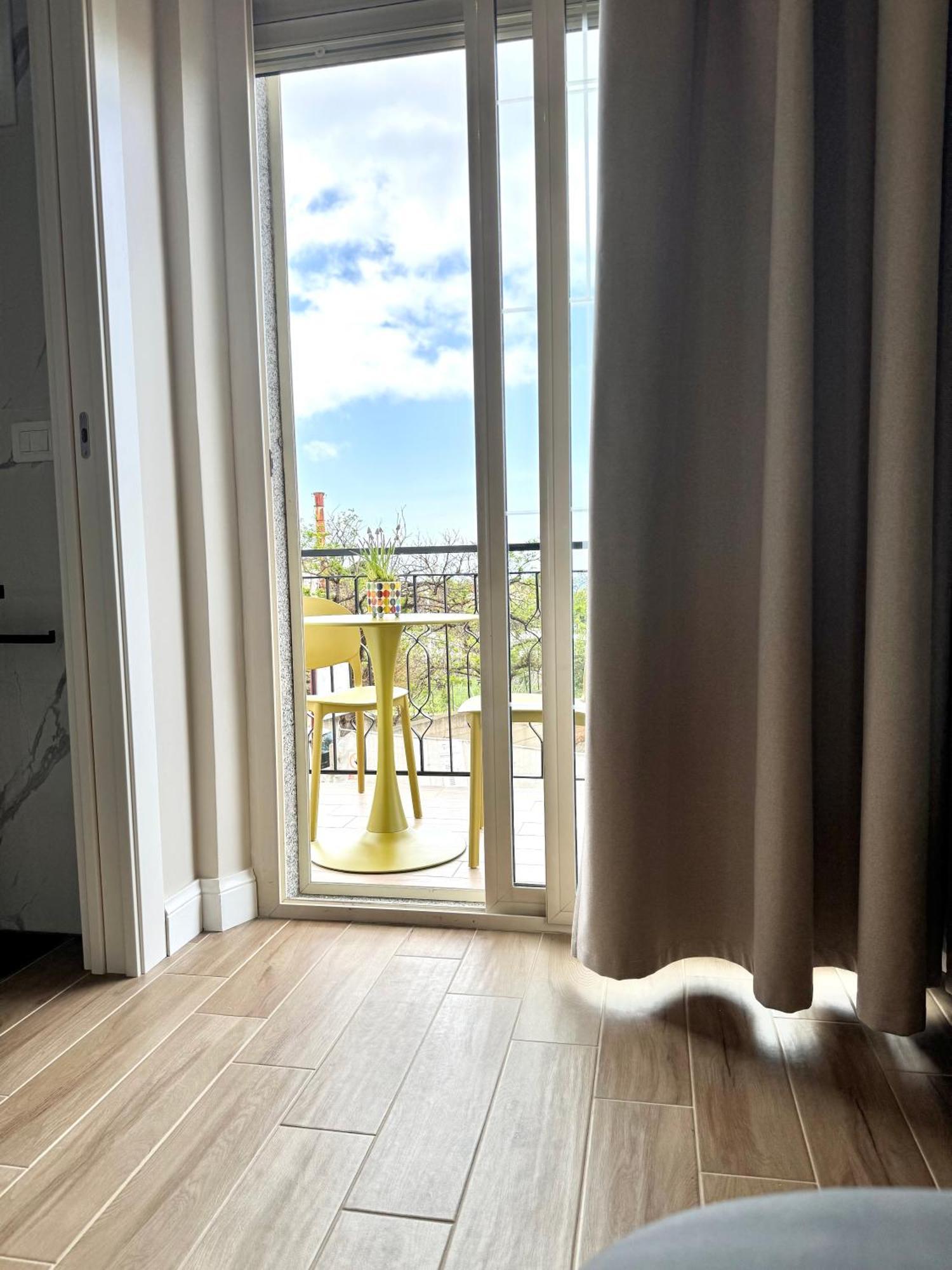 Charm Airport Bed and Breakfast Reggio di Calabria Exteriör bild