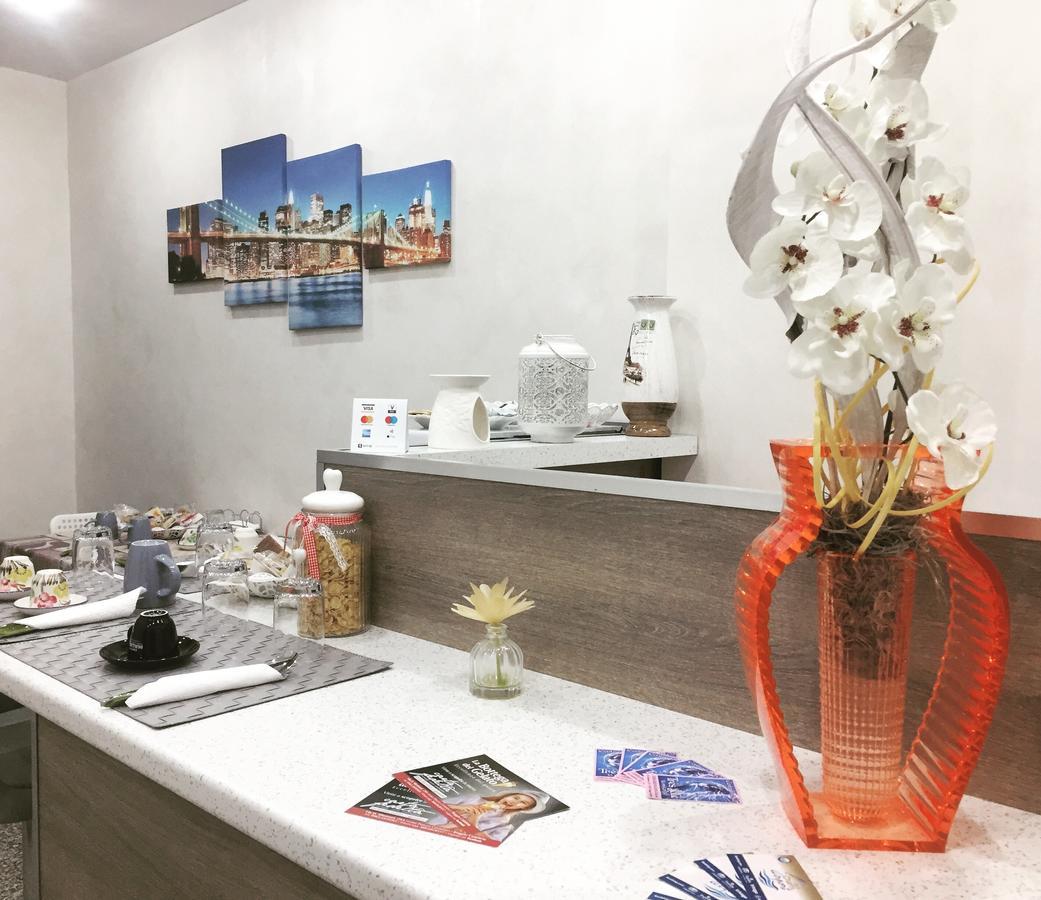 Charm Airport Bed and Breakfast Reggio di Calabria Exteriör bild